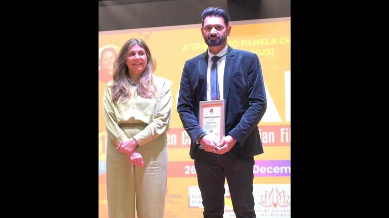 Tushar Kumar honored by Mayor at Seven Colors Australian Film Festival (SCAFF2023)