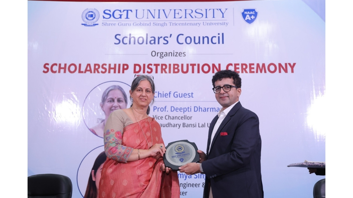 SGT University Hosts Scholarship Distribution Ceremony to Support and Empower Meritorious Students